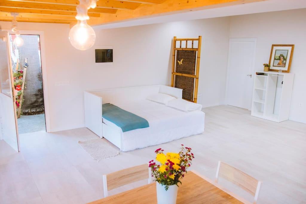 Casita Gopal Villa อิคอดเดลอสวินอส ภายนอก รูปภาพ